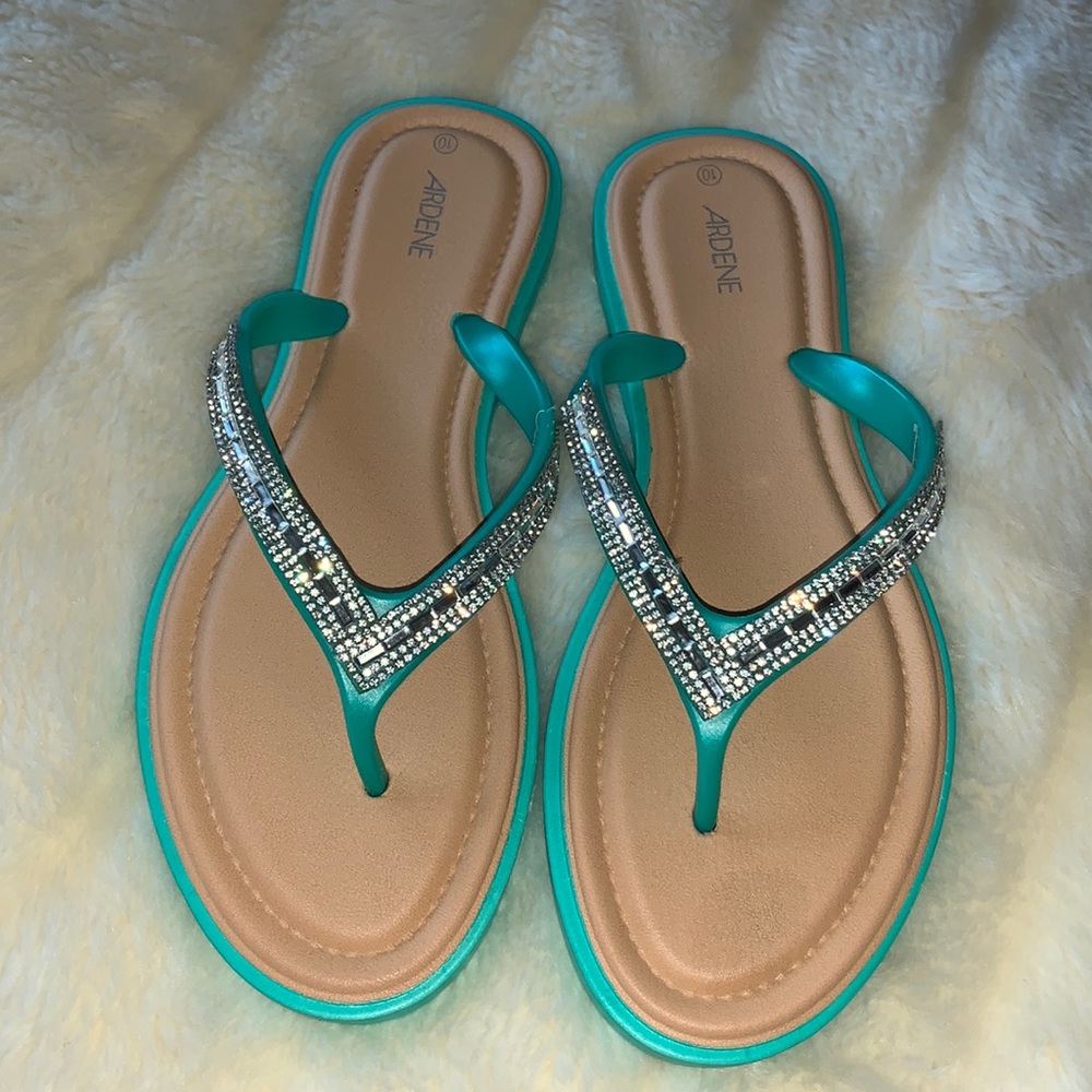 Green sparkly flip flops sandals size 9.5 or 10